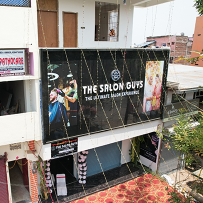 Makeup & Hairstyle Artist